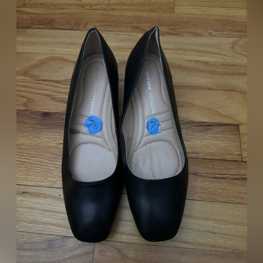 BLACK WOMENS DRESS HEEL SIZE 7 1/2